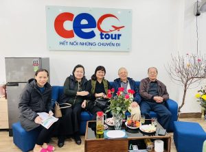 KHÁCH HÀNG ĐẾN CEOTOUR ĐĂNG KÝ TOUR – VÀ CÁC CHƯƠNG TRÌNH TOUR